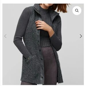 White House Black Market 23 % Wool 23 % Lane Charcoal Sleeveless Vest